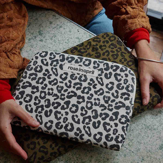 Rose in April - IPAD-HÜLLE ANOUK GRAOU GREIGE