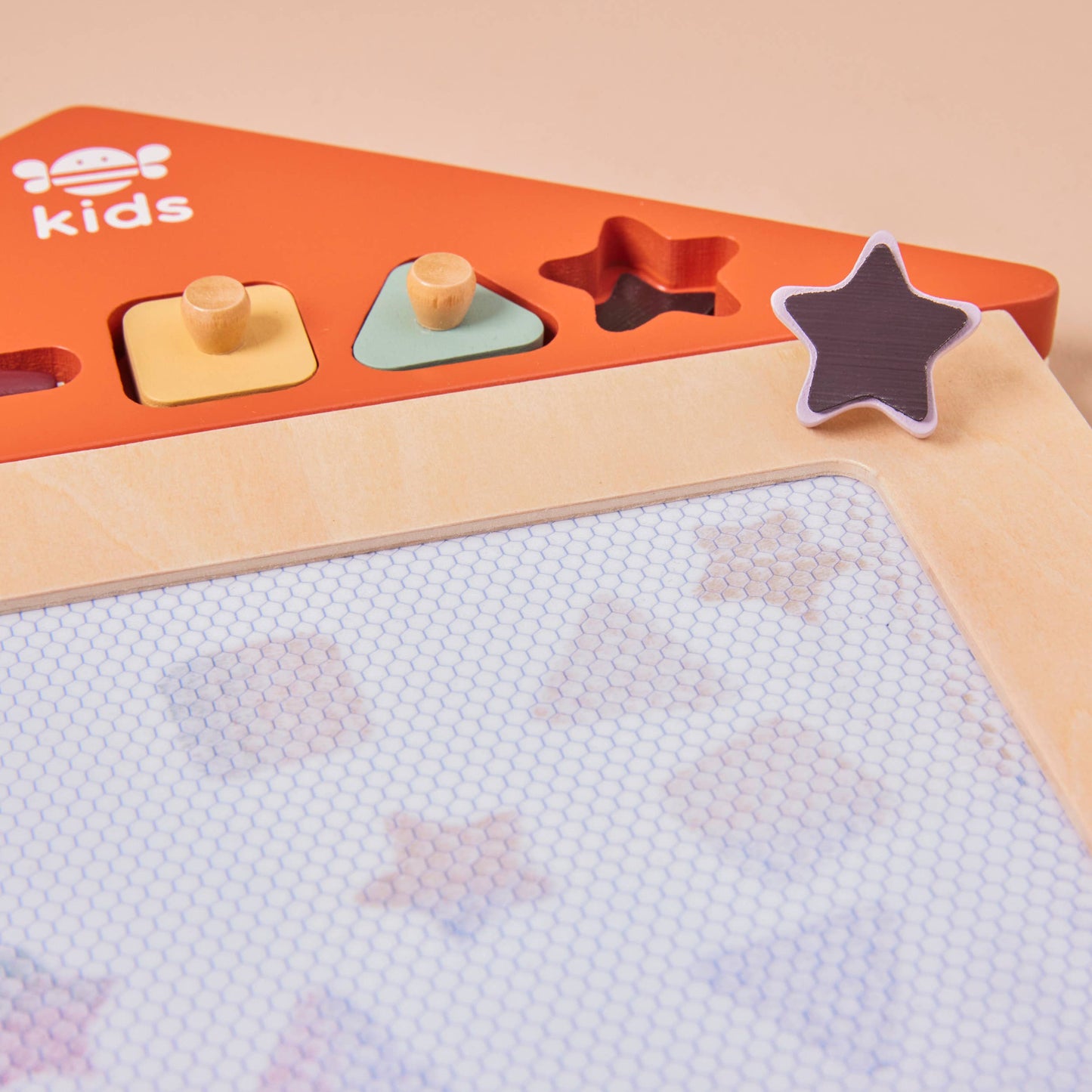 Magnetisches Zeichenbrett für Kinder mit Holzrahmen (FSC)