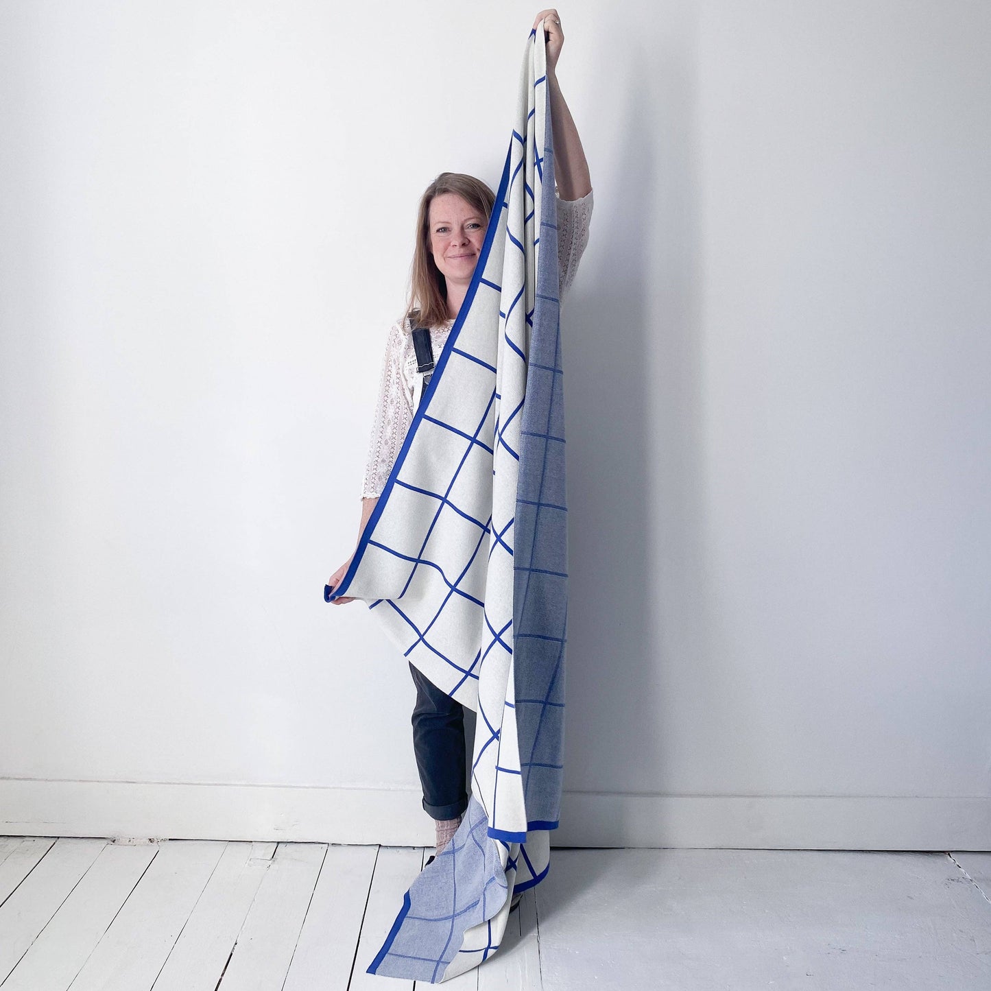 Strickdecke aus Baumwolle, Gitter: Kobaltblau
