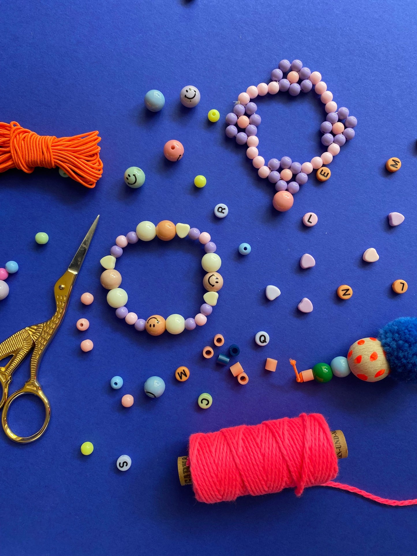 Workshop - Bunter Bastelspaß mit Perlen - 03. Juni 2023 - Alter 6 – 9 Jahre
