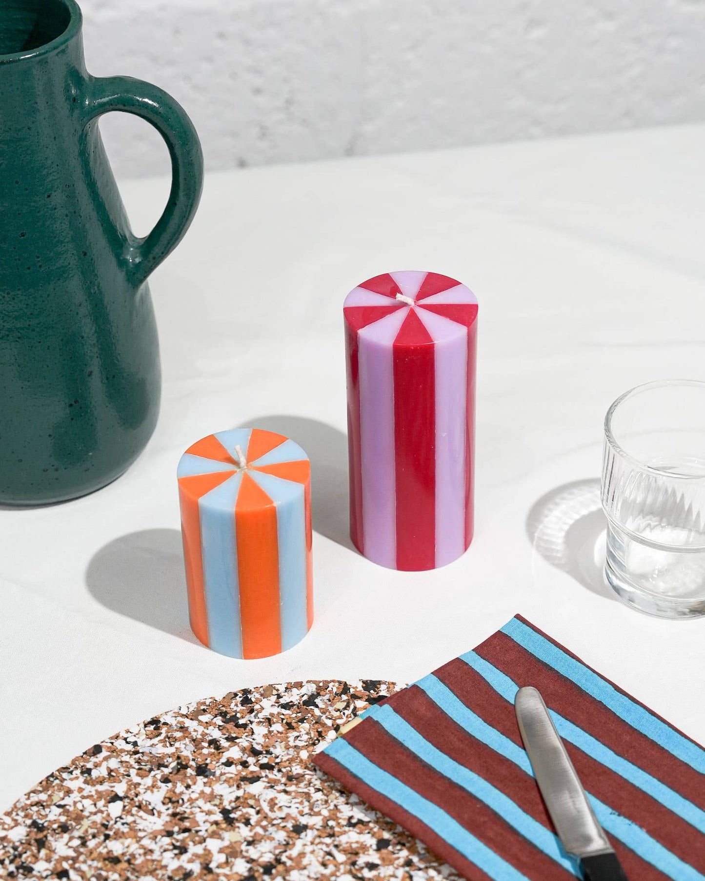 YOD&CO Kerze Stripe Säule S: Amethyst / Weiß