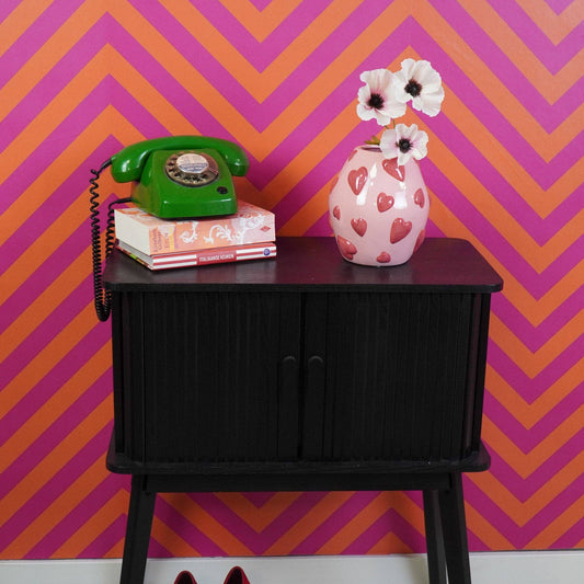 Herzvase aus Dolomit – Rosa/Rot, 16 x 16 x 17,5 cm