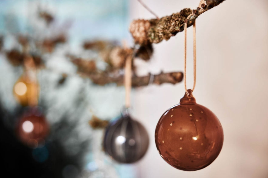 OYOY - Glaskugel "Natale" brown Punkte
