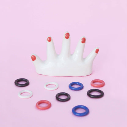 HAND - PORZELLAN-RINGHALTER