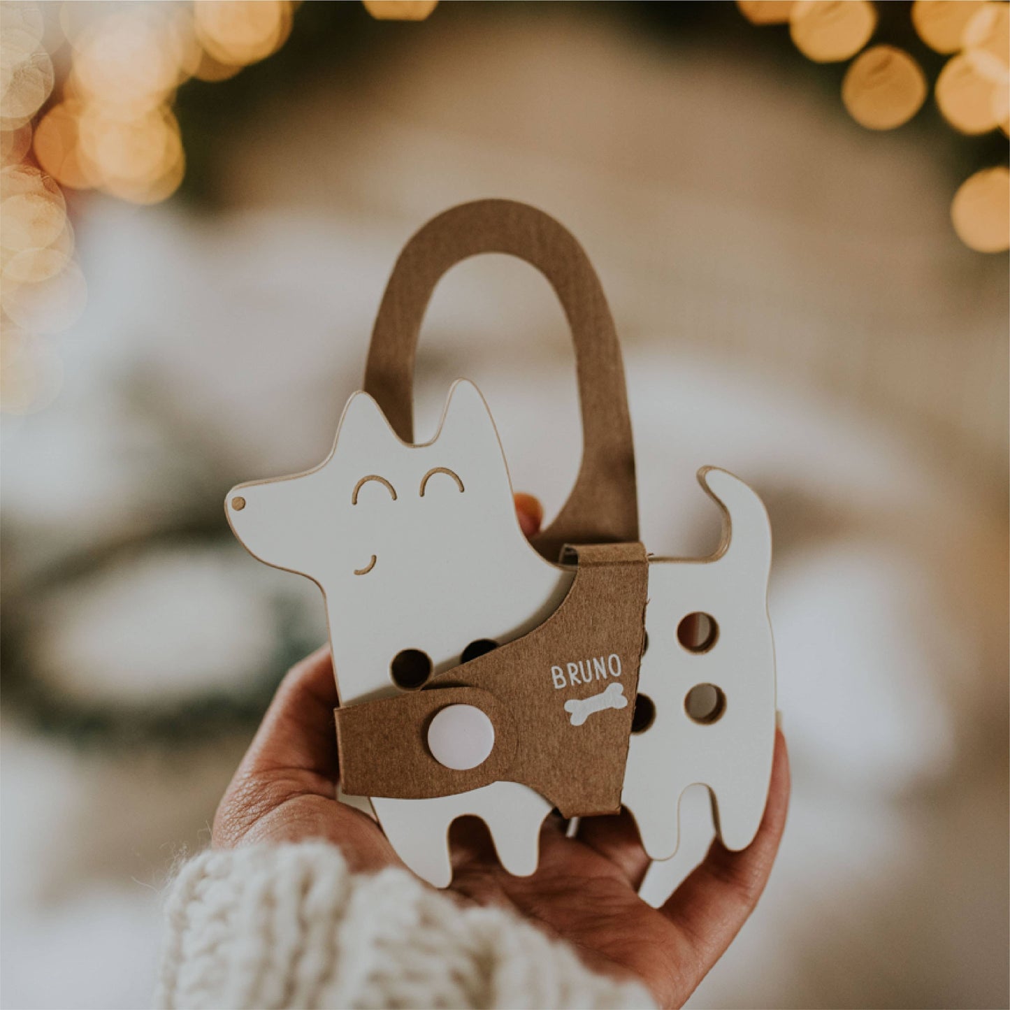 Kleiner Hund, Schnürspielzeug aus Holz, Montessori
