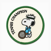 Titlee - Gestickter Bügelaufnäher Snoopy "Tennis" – 7,5 cm