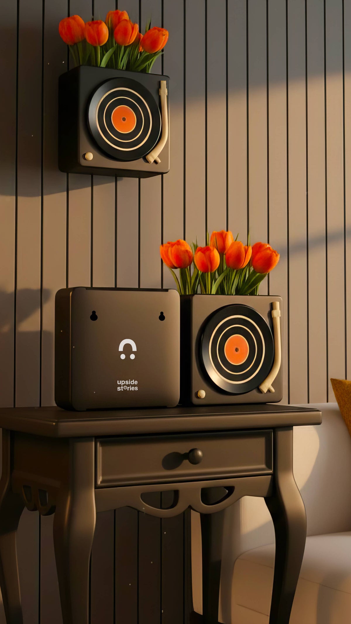 Upside Stories - DJ-Vase (zum Aufstellen und zur Wandmontage)