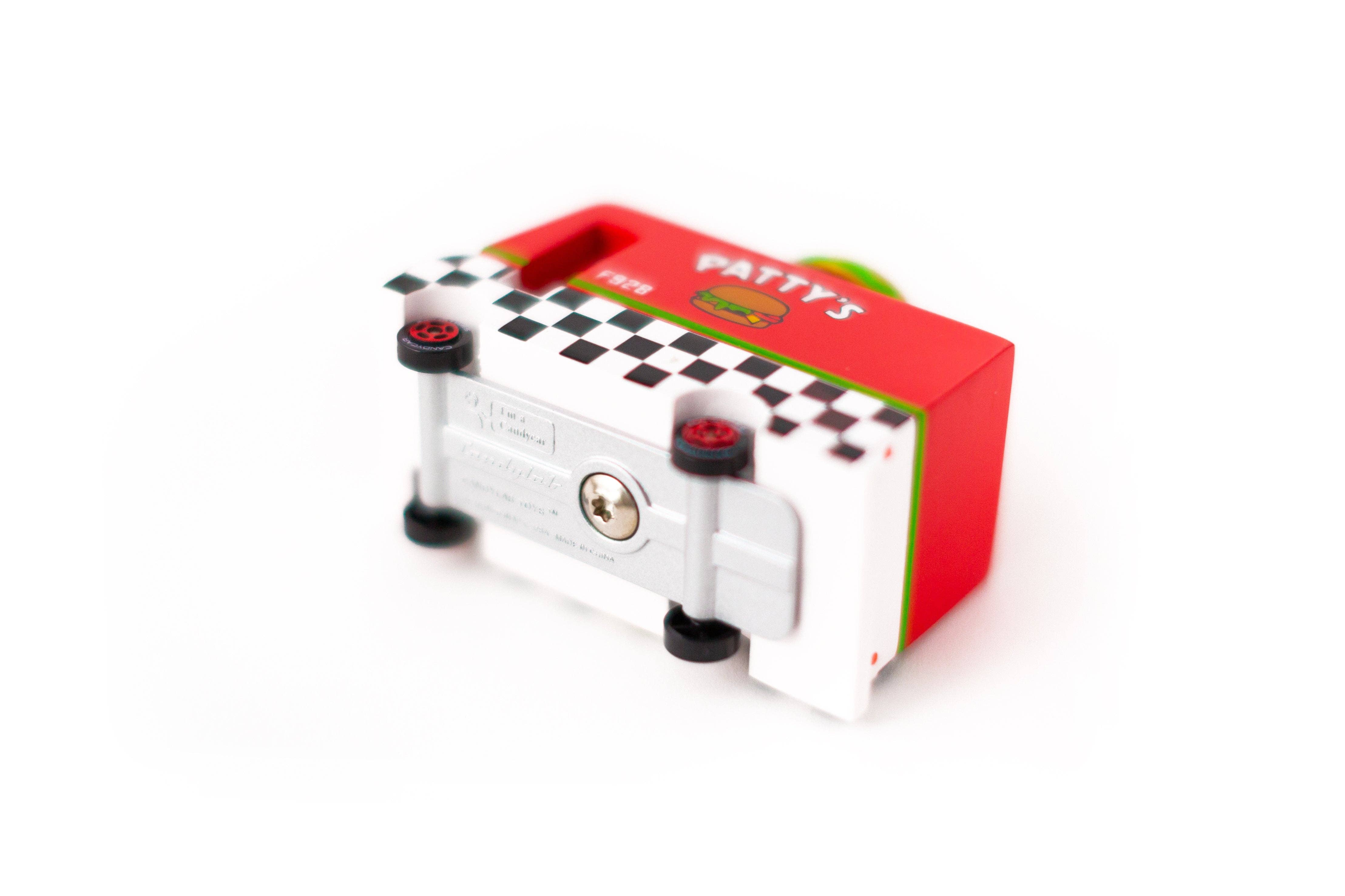 Candylab - Hamburger Van von Candylab Toys mit Burger-Dach