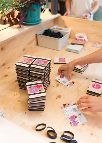 Blumenpresse im Taschenformat - Cosmos