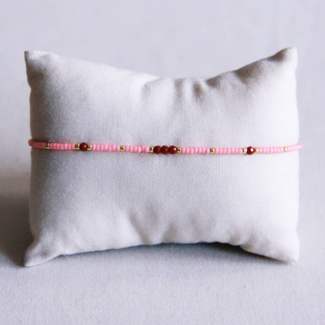 Miyuki facettiertes Armband – pink/rot