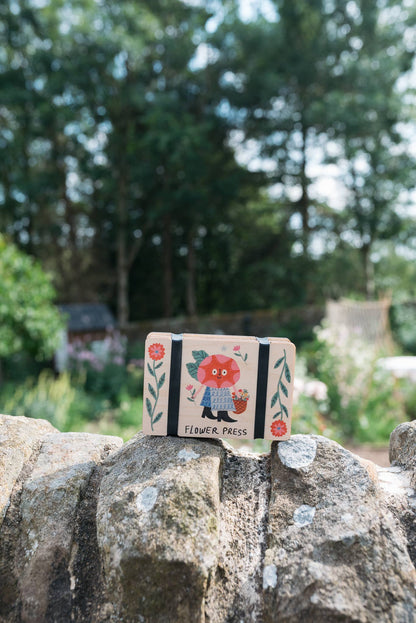 Pocket Flower Press - Megsville-Zusammenarbeit