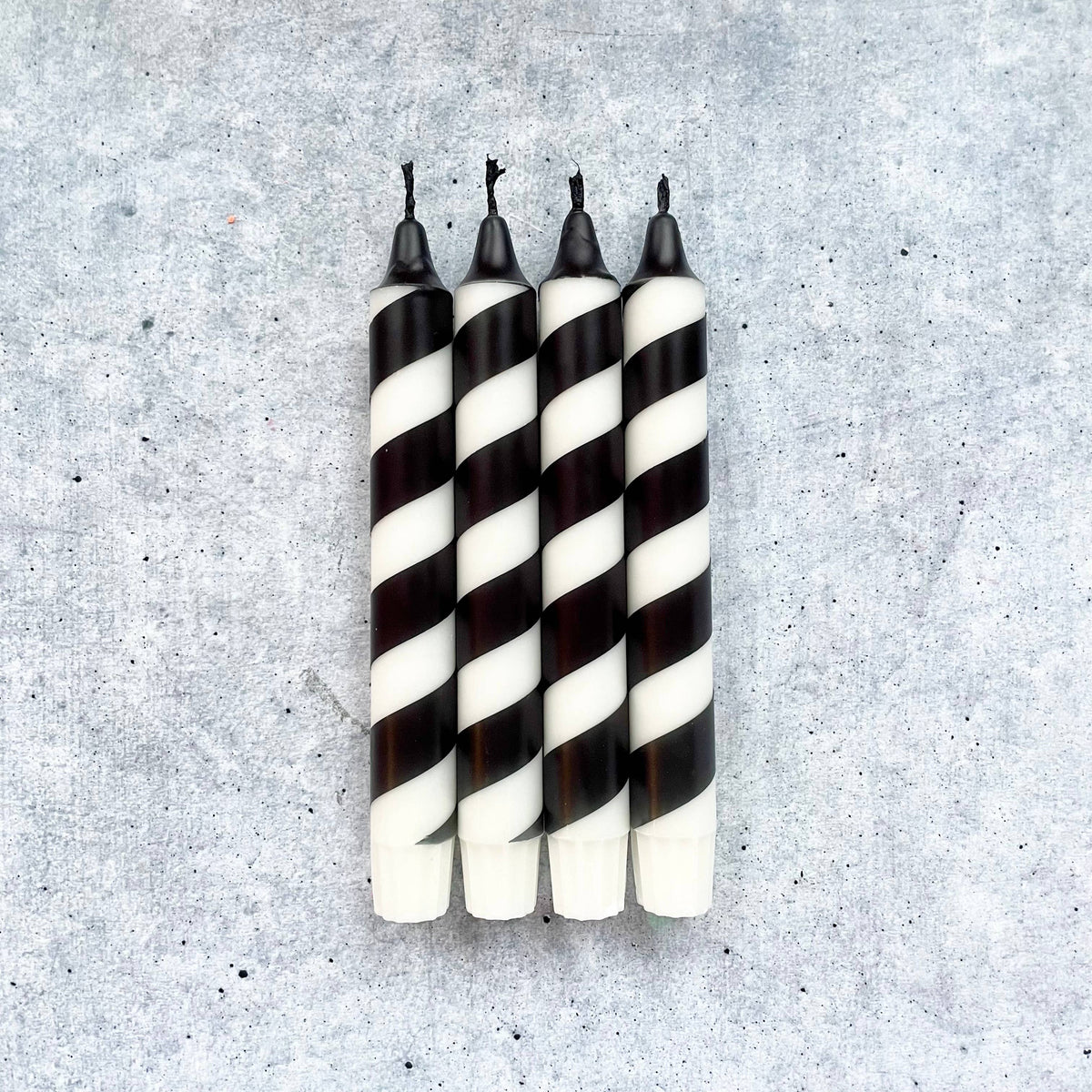 Kerze | Swirl schwarz-weiß | (1 Kerze)