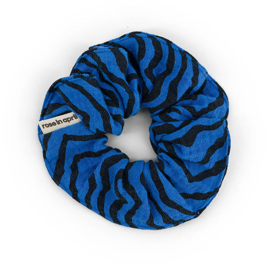 Rose in April - Scrunchie Zebrou in Greek Blue