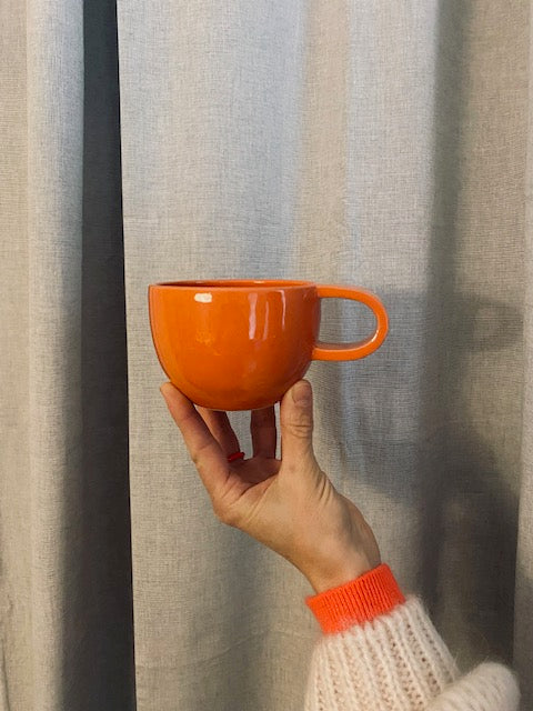 Studio Daphne Zuilhof – Comfy Mug - orange rot