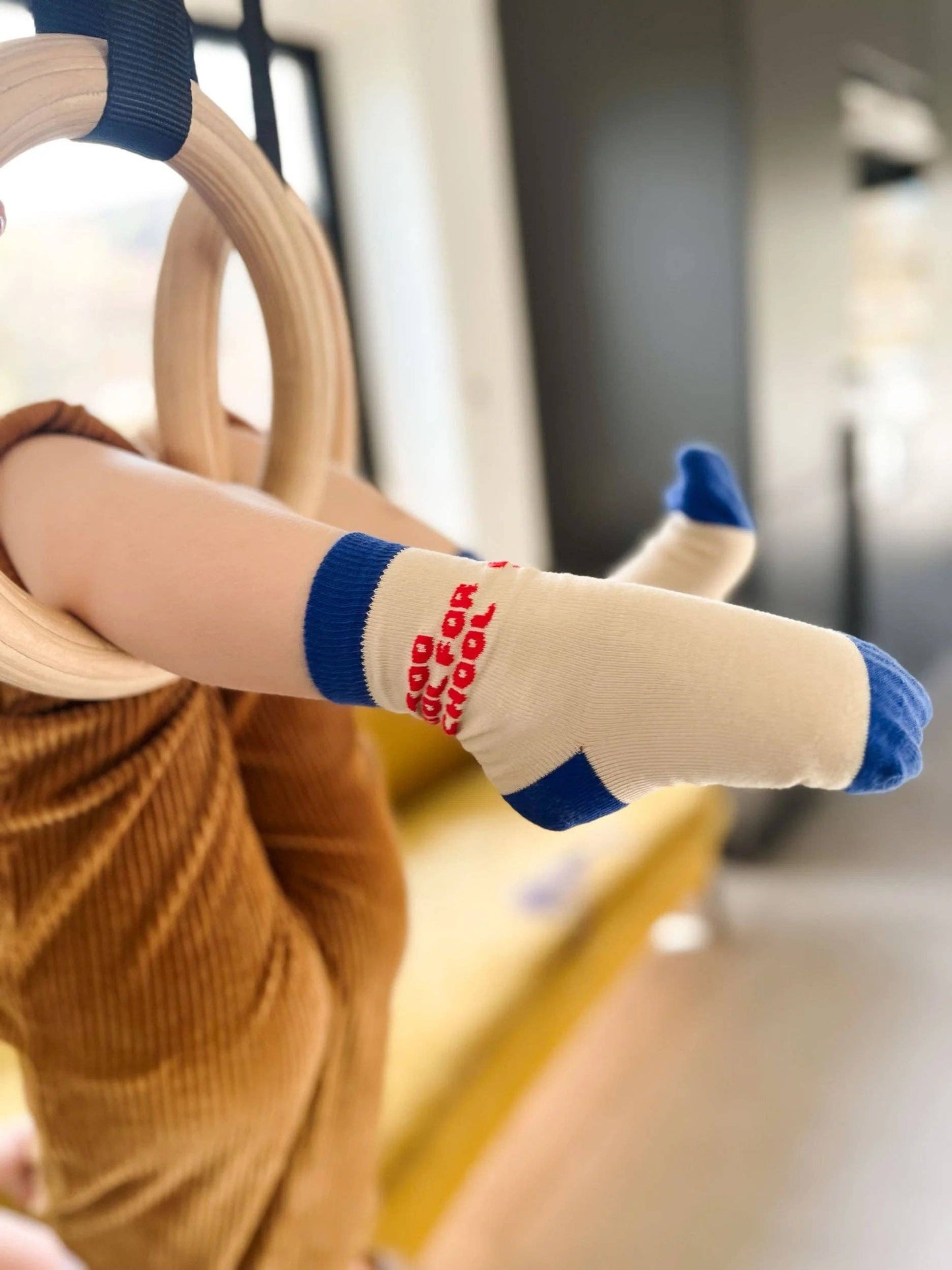 Too cool for school-Socken / blau + rot / Größe 31–34