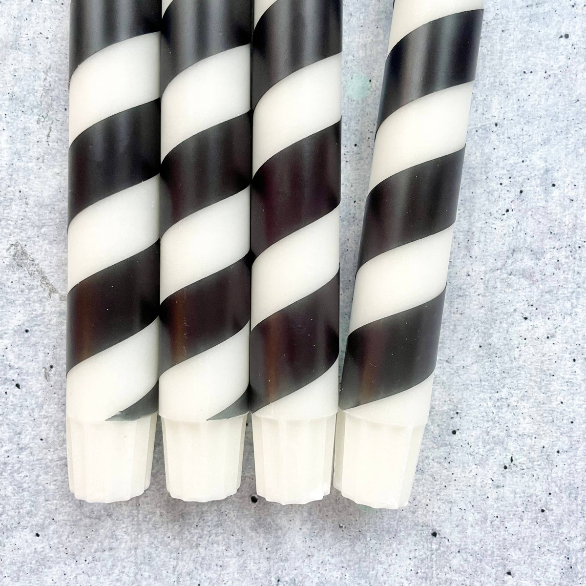 Kerze | Swirl schwarz-weiß | (1 Kerze)