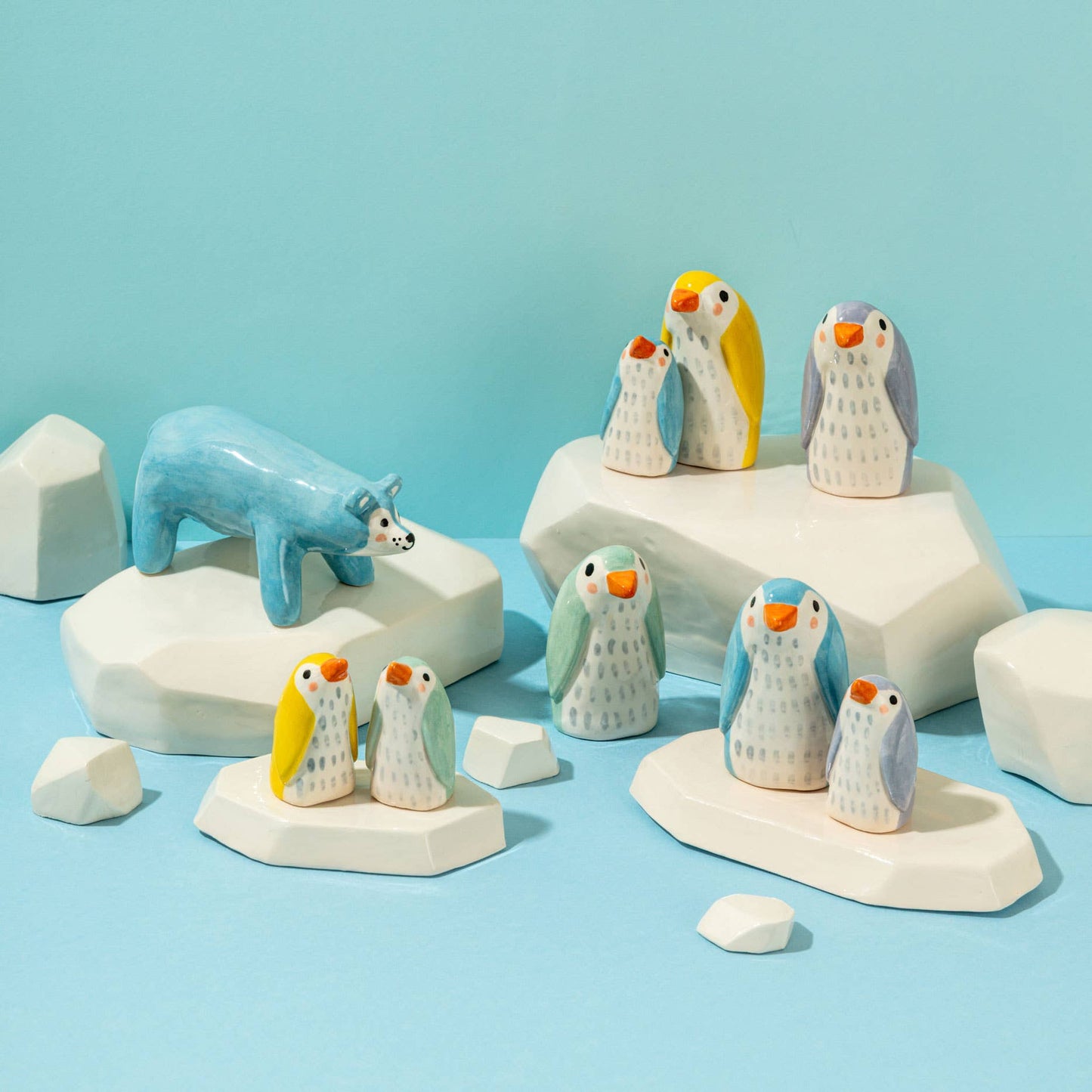 Ana Seixas - Mama Pinguin Lila / Keramikstück