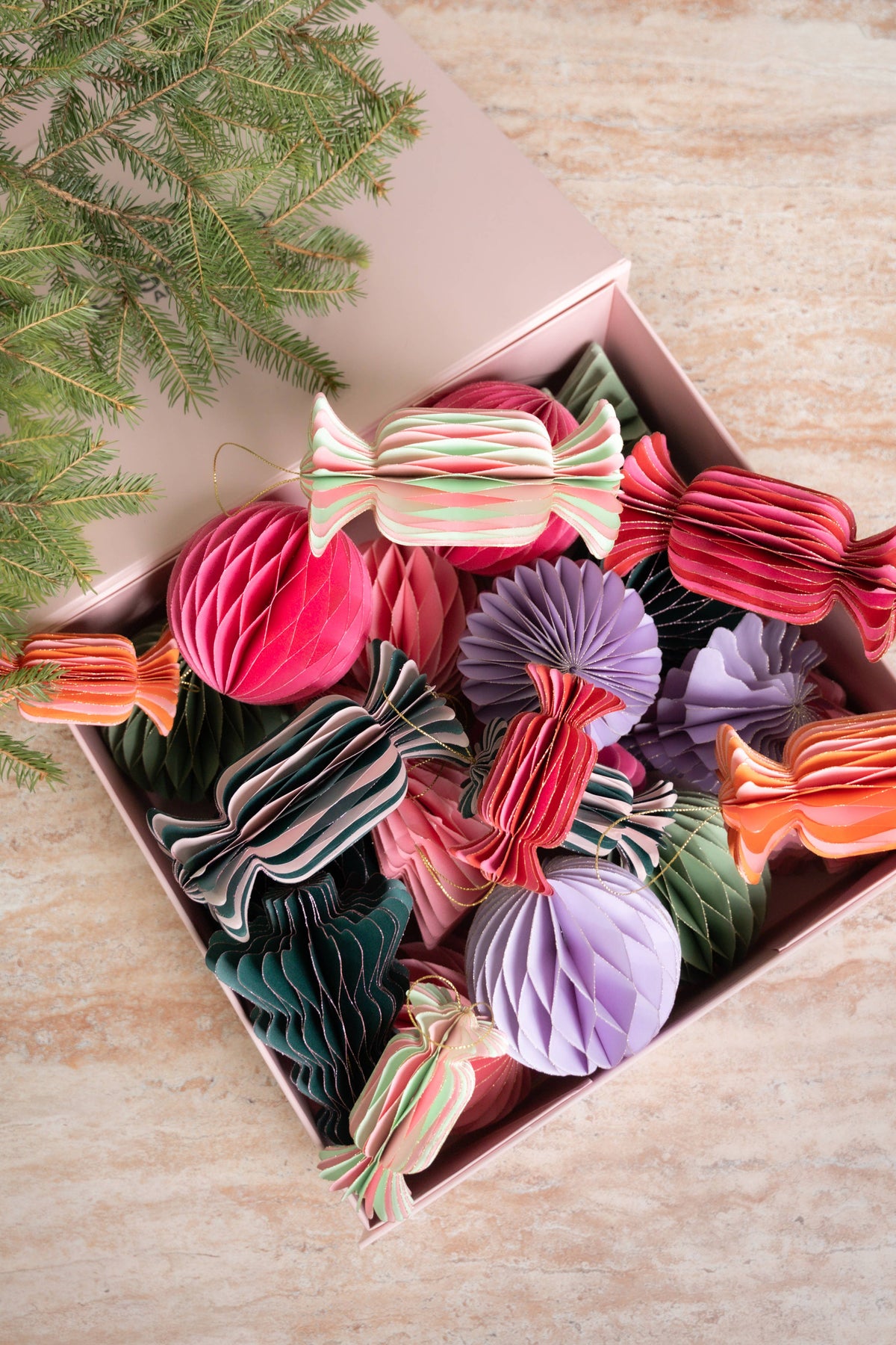 by Vivi - Anhänger Bonbon aus Papier, groß, orange/rosa, 15 cm