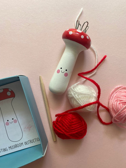 Rex London - Strickliesel in Pilzform