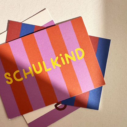 life is delicious - Postkarte Schulkind - gestreift