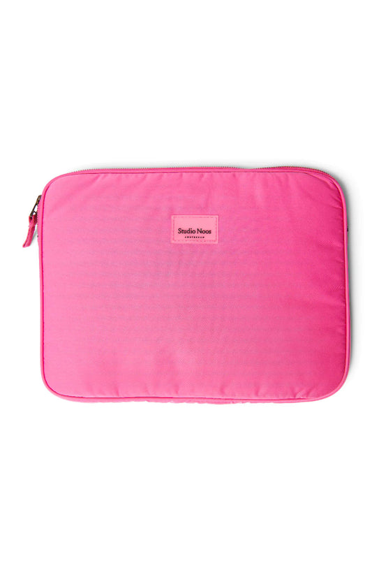 Studio Noos – Pinke wattierte Laptop-Tasche