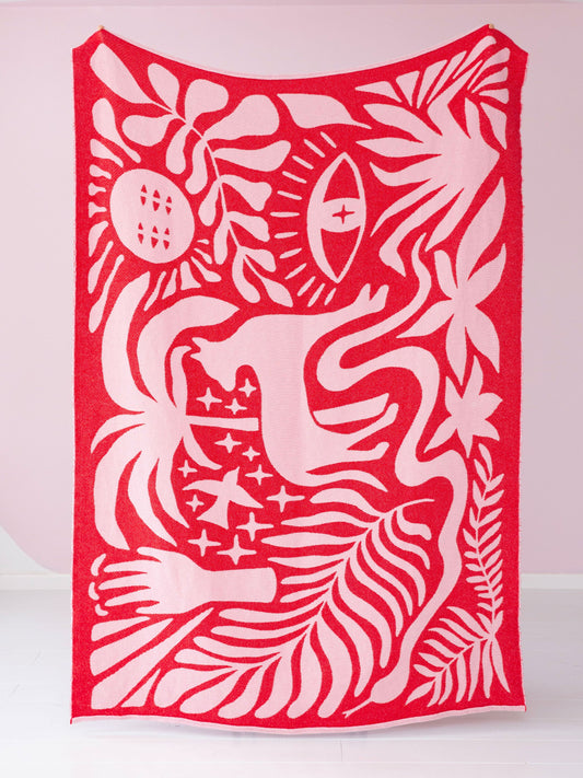 Tropical Scandinavian - Totem animal garden / cotton blanket / pink & red