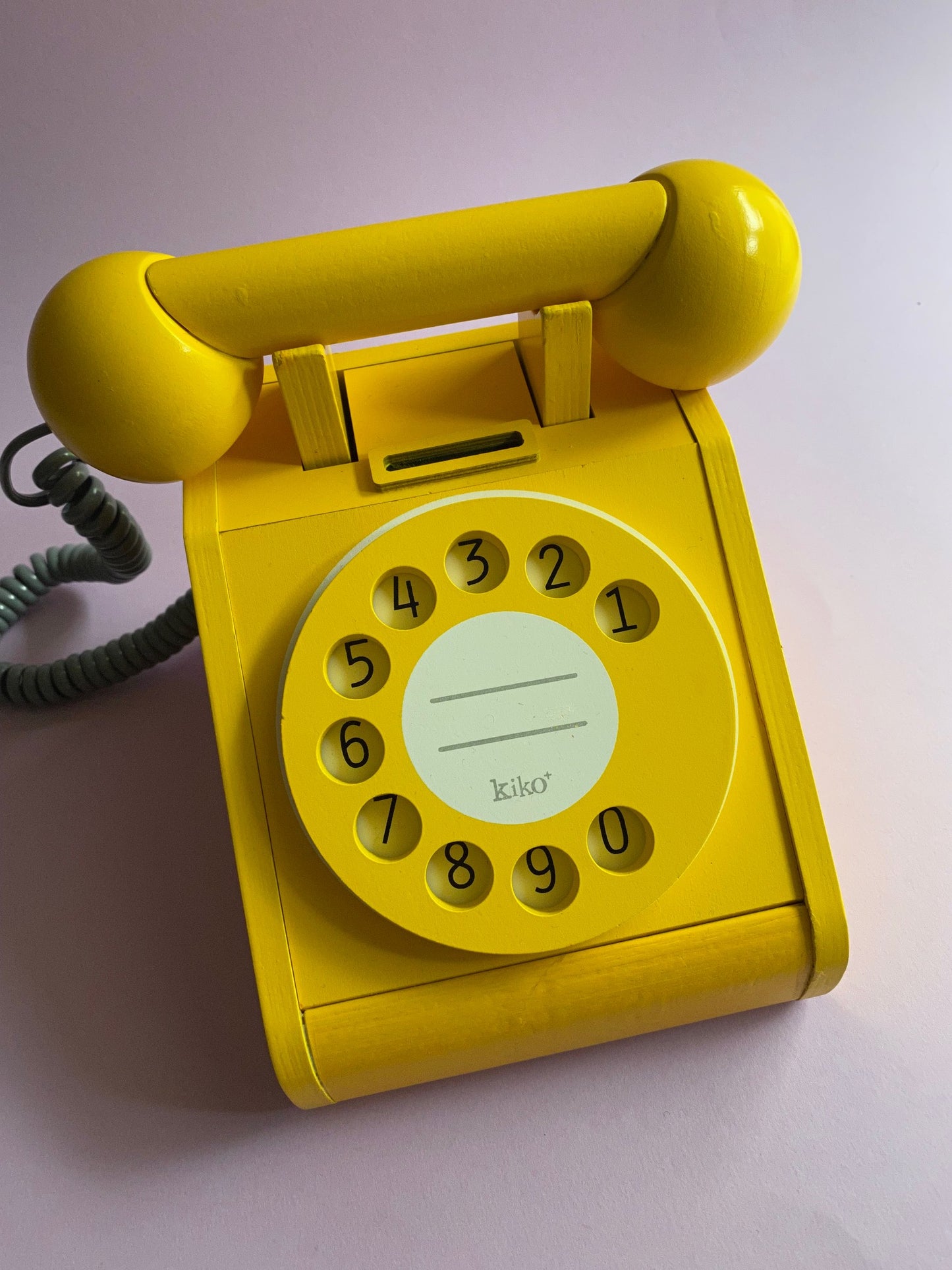 Kiko+ / Retro-Telefon aus Holz | gelb