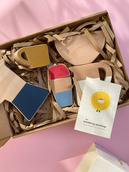 The Wandering Workshop – Holzspielzeug "In der Küche"